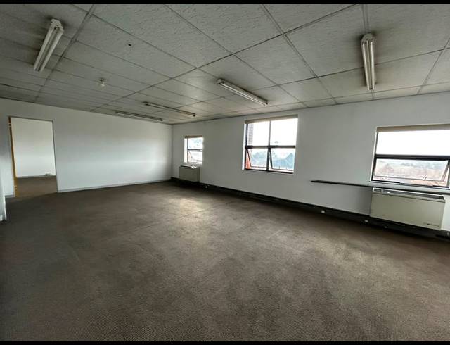 470M² WAREHOUSE TO LET IN EASTGATE